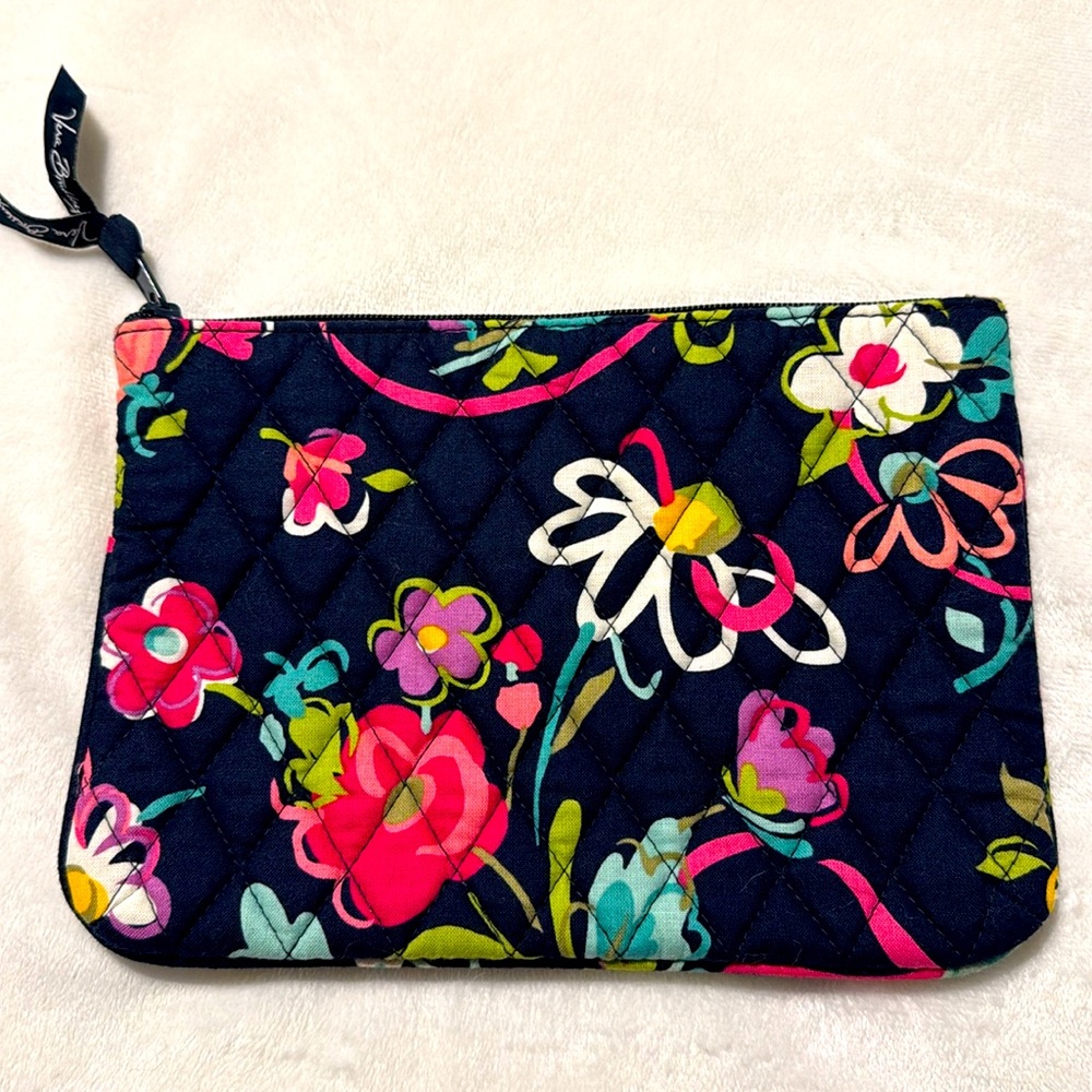 Vera Bradley Ribbons Navy Floral Quilted Zippered Cosmetic Bag 9"x 6" NWOT - Picture 3 of 4